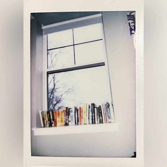 Hi everyone, I am trying to get rid of clothing and downsize for college. - Picture 1 of 1